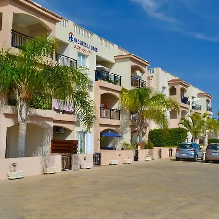 아파트 Sun Island One Bedroom 파포스